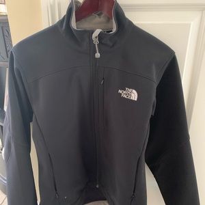 WOMEN’S APEX BIONIC JACKET
